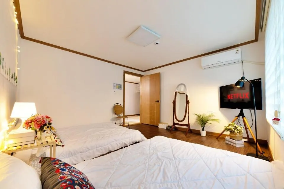 Sillim House Apartment Seoul